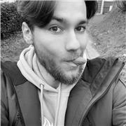 Je m’appelle Louis, j’ai 21 ans, je suis étudiant en ergothérapie et je propose mes services de professorat particulier
